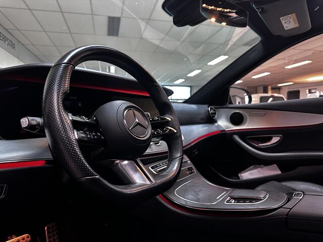 Mercedes-Benz E-estate 200 Business Solution AMG/ Trekhaak/ Wide-Screen/ Keyless/ Panorama-Dak/ Adaptive Cruise/ 19'' LMV/ Matrix-LED/ 360° Camera/ Dode-Hoek DET./ Stoelverw./ Zwarte-Hemel/ Elek. Stoel(en).