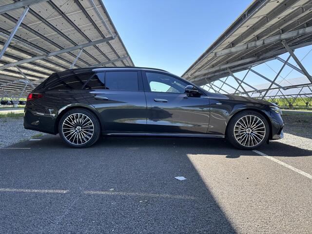 Mercedes-Benz E-estate 300 e Sport Edition | Night | Panoramadak | Burmester | Superscreen | Head-up display | Stoelverwarming/ventilatie | Sfeerverlichting |