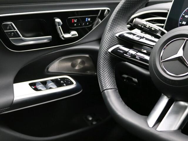 Mercedes-Benz E-estate 300 e Sport Edition Trekhaak | AMG Line | Night Pakket | Panorama Schuif-Kanteldak | Lederen Bekleding | Diital Licht | Alarm. Inclusief 24 maanden MB Certified garantie voor Europa.