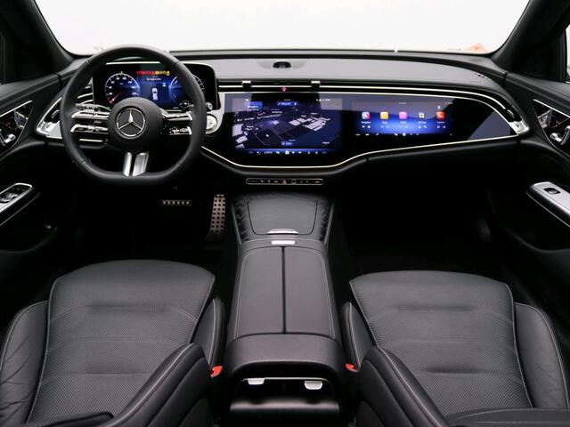 Mercedes-Benz E-estate 300 e Sport Edition AMG Line | Night Pakket | Panorama Schuif-Kanteldak | Lederen Bekleding | Diital Licht | Alarm | Stoelventilatie/- verwarming voor. Inclusief 24 maanden MB Certified garantie voor Europa.