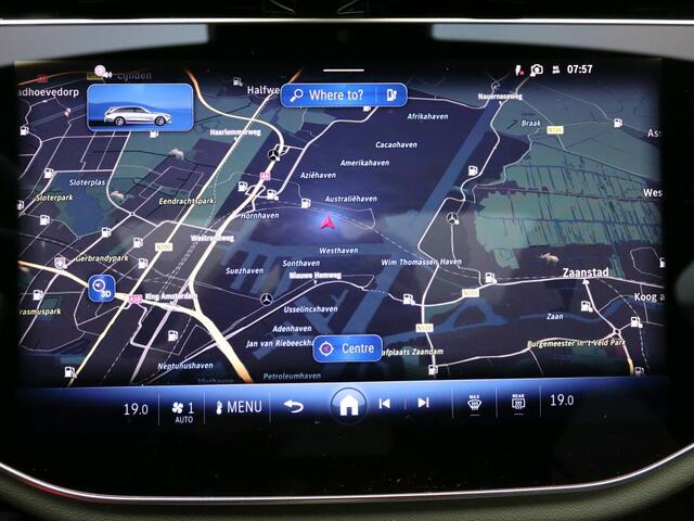 Mercedes-Benz E-estate 300 e Sport Edition AMG Line | Night Pakket | Panorama Schuif-Kanteldak | Lederen Bekleding | Diital Licht | Alarm | Stoelventilatie/- verwarming voor. Inclusief 24 maanden MB Certified garantie voor Europa.