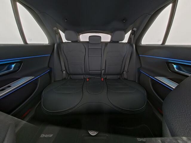 Mercedes-Benz E-estate 300 e AMG Nightpakket Plug-In Hybride | Airmatic | Trekhaak | Distronic | Sluitbekrachtiging | Memory | Dode Hoek Ass | Inclusief 24 maanden Mercedes-Benz Certified garantie voor Europa.