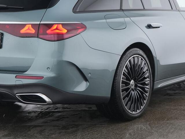 Mercedes-Benz E-estate 300 e AMG Nightpakket Plug-In Hybride | Airmatic | Trekhaak | Distronic | Sluitbekrachtiging | Memory | Dode Hoek Ass | Inclusief 24 maanden Mercedes-Benz Certified garantie voor Europa.