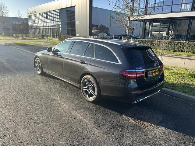 Mercedes-Benz E-estate 300 e AMG Line Leder, Schuifdak, 360 camera, Widescreen, ambilight