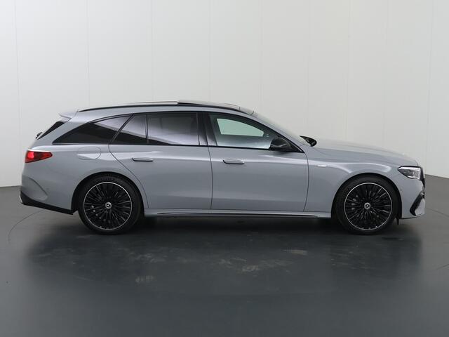 Mercedes-Benz E-estate 300 e AMG Line | Luchtvering | Panoramadak | Burmester 4D | 20 inch | Trekhaak | Night pakket |