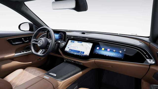 Mercedes-Benz E-estate 300 e Business Solution AMG | Massage | Premium plus | Superscreen | Luchtvering | Burmester | Memory | Trekhaak |