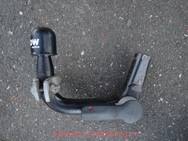 Mercedes-Benz E-estate 200 Business Solution / TREKHAAK / CAMERA / BLUETOOTH / NAVI