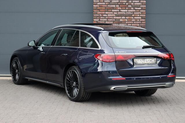 Mercedes-Benz E-estate 300 e Exclusive Line Premium | Hyperscreen | Luchtvering | Massage | Stoelventilatie | Burmester | Nappa Leder | Panoramadak | HUD | 3D-Display | Digital Light | Augmented Reality |