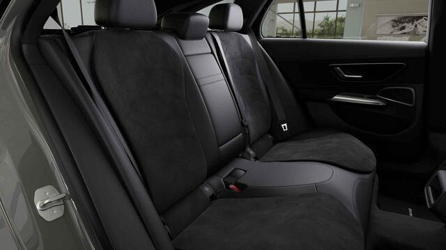 Mercedes-Benz E-estate 300 de Business Solution AMG | Superscreen | Head up display | Panoramadak | Trekhaak | Digital light | Memory | 360 camera |