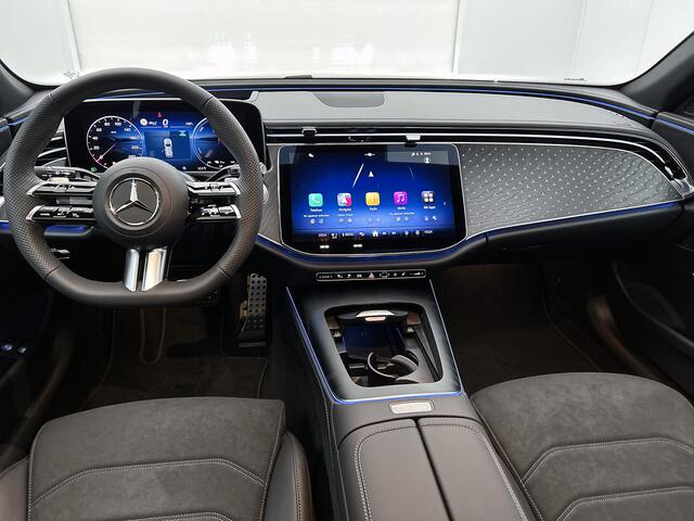 Mercedes-Benz E-estate 300 e Business Solution AMG | Winterpakket | Nightpakket | Comfortpakket Plus | Trekhaak | Panoramaschuifdak | Head-up display | Sierelement in openporig zwart essenhout met Mercedes - Benz patroon |