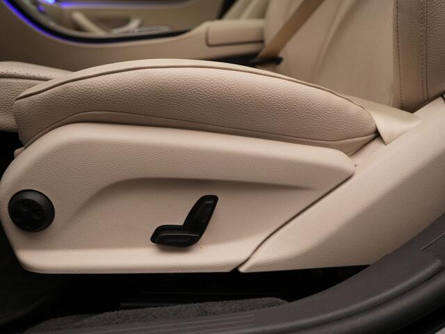 Mercedes-Benz E-estate 300 e AMG Line PHEV 320pk Dealer O.H. | Panodak | Adaptive Cruise | 360 Camera | Multi Beam LED | Lederen Sportstoelen Verwarmd | Sfeerverlichting | Apple Carplay | Navigatie | DAB | Plug In Hybrid |