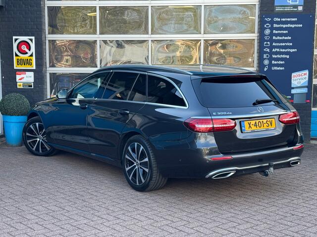Mercedes-Benz E-estate 300 de Avantgarde Gratis Afleverpakket! | Trekhaak Uitklapbaar | Panoramadak |