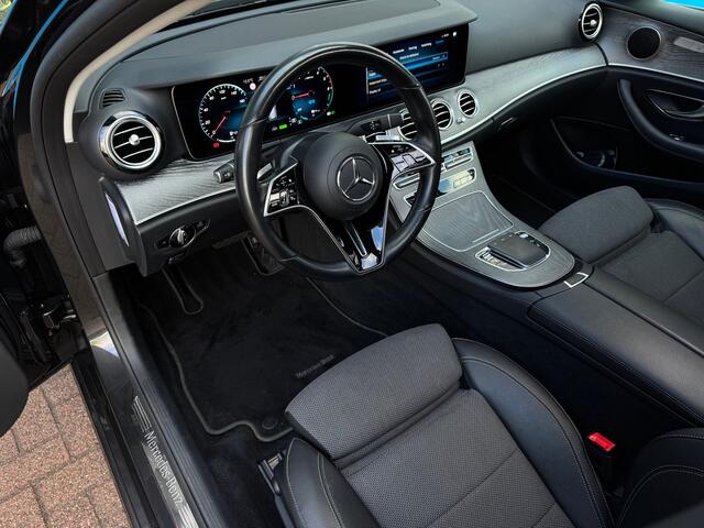 Mercedes-Benz E-estate 300 de Avantgarde Gratis Afleverpakket! | Trekhaak Uitklapbaar | Panoramadak |
