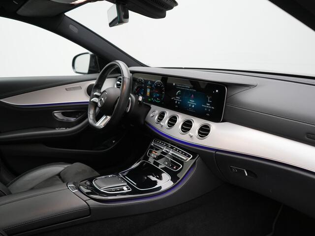 Mercedes-Benz E-estate 300 e AMG Line PHEV 320pk Dealer O.H. | Panodak | Camera | Alcantara Sportstoelen Verwarmd | Sfeerverlichting | Blis | Apple Carplay | Night Pakket | Virtual | Navigatie | DAB | Plug In Hybrid |