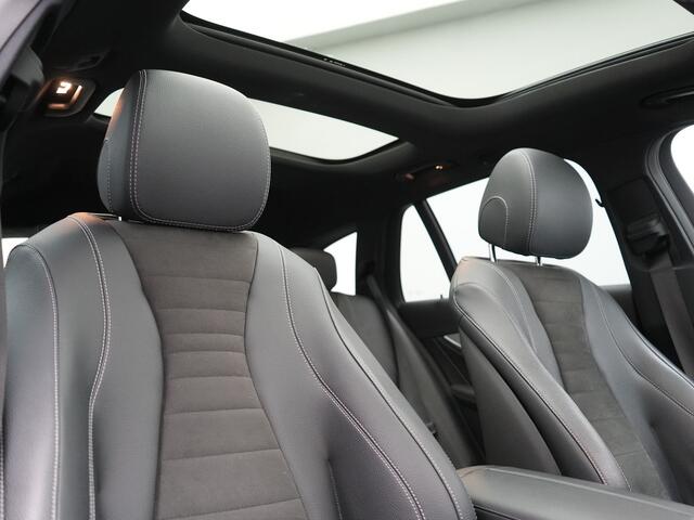 Mercedes-Benz E-estate 300 e AMG Line PHEV 320pk Dealer O.H. | Panodak | Camera | Alcantara Sportstoelen Verwarmd | Sfeerverlichting | Blis | Apple Carplay | Night Pakket | Virtual | Navigatie | DAB | Plug In Hybrid |
