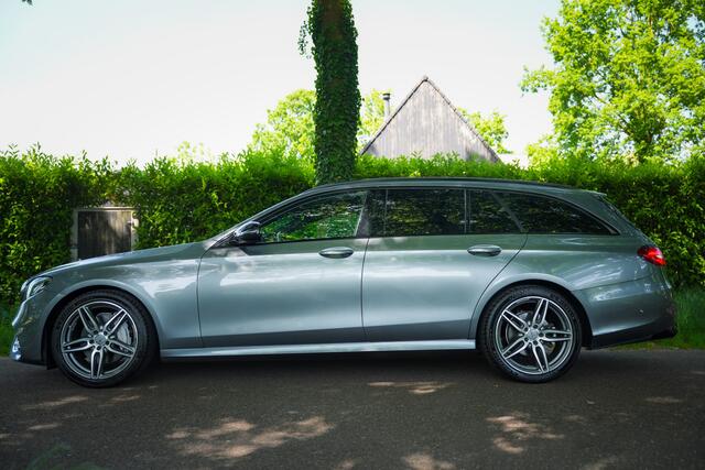 Mercedes-Benz E-estate 200 184 pk Prestige Plus AMG-line / Burmester/ Keyless/ Widescreen/ Bi-LED/ Camera/ Sfeer.Verl/ Elek.Achterklep/ Trekhaak/ 19''LMV