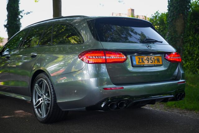 Mercedes-Benz E-estate 200 184 pk Prestige Plus AMG-line / Burmester/ Keyless/ Widescreen/ Bi-LED/ Camera/ Sfeer.Verl/ Elek.Achterklep/ Trekhaak/ 19''LMV