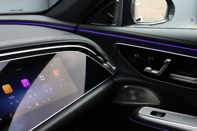 Mercedes-Benz E-estate 300 e AMG Line Premium | Hyperscreen | Distronic+ | Burmester | Trekhaak | Stoelventilatie | HUD | Digital Light | Leder | Keyless Go | Panoramadak |
