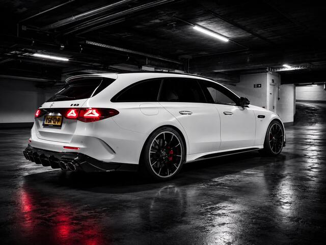 Mercedes-Benz E-estate AMG 53 4MATIC+ Night Edition Brabus B700 uitgevoerd | PPF satijn mat | 700 PK | 850Nm | Premium Plus pakket | On-board DC charger | AMG DYNAMIC PLUS pakket | Winterpakket | AMG Nightpakket ll |