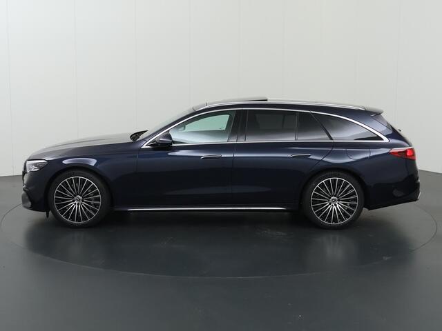 Mercedes-Benz E-estate 300e Sport Edition | AMG | Panoramaschuifdak | Trekhaak | 360° camera | DIGITAL Light | Superscreen | 20" AMG velgen | Stoelverwarming voor |