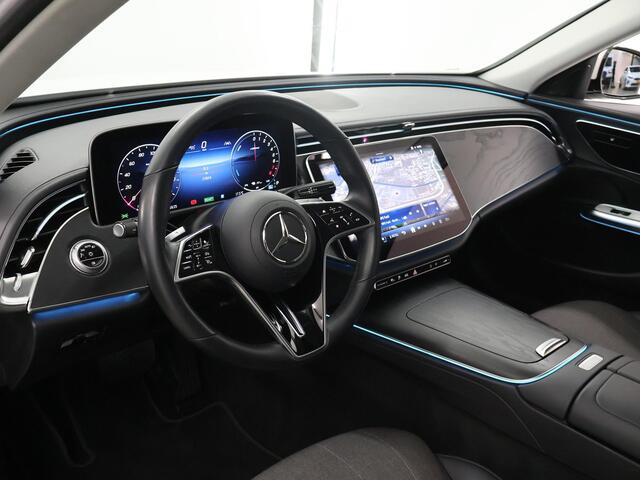 Mercedes-Benz E-estate 300 e Luxury Line | Achteruitrijcamera | Winter Pakket | 19" lichtmetalen velgen | Apple Carplay |