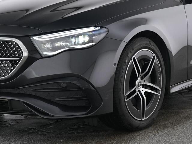 Mercedes-Benz E-estate 300 e AMG Plug-In Hybride Trekhaak | AMG Line | Night Pakket | Head-up display | Distronic | Stoelverwarming voor. Inclusief 24 maanden MB Certified garantie voor Europa.