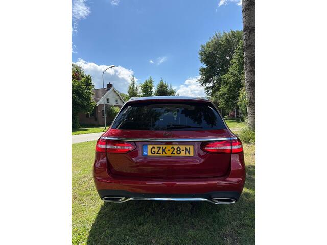 Mercedes-Benz E-estate 200 4MATIC Premium Plus 7p. | VOL! | Trekhaak | Burmester | Luchtvering |