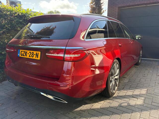 Mercedes-Benz E-estate 200 4MATIC Premium Plus 7p. | VOL! | Trekhaak | Burmester | Luchtvering |