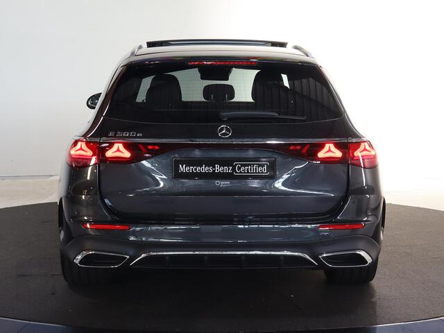 Mercedes-Benz E-estate 300e Sport Edition | AMG | Panoramaschuifdak | Premium pakket | Stoelventilatie | Superscreen | Rij-assistentiepakket Plus | Leder pakket | Burmester | 360° camera | DISTRONIC |