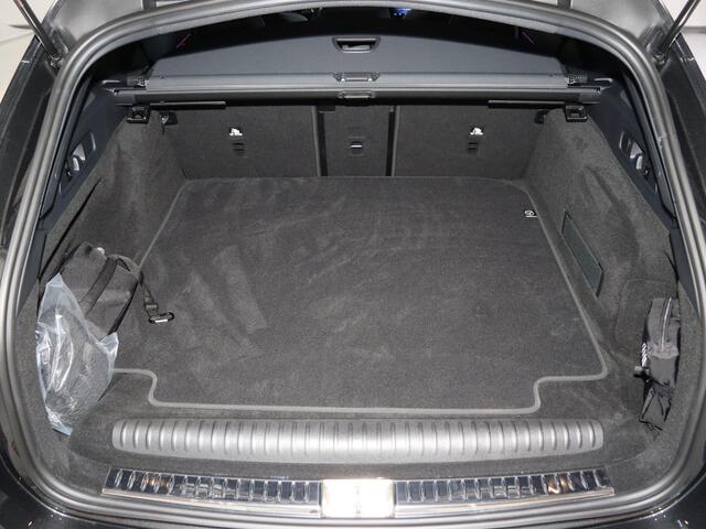 Mercedes-Benz E-estate 300e Sport Edition | AMG | Panoramaschuifdak | Premium pakket | Stoelventilatie | Superscreen | Rij-assistentiepakket Plus | Leder pakket | Burmester | 360° camera | DISTRONIC |