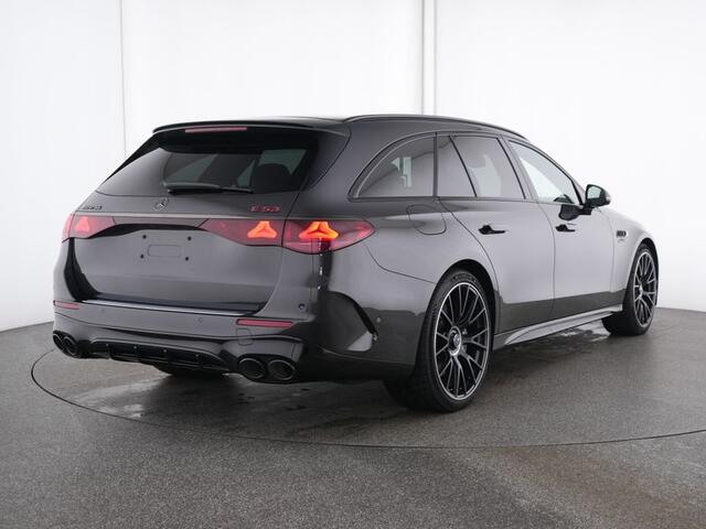 Mercedes-Benz E-estate Mercedes-AMG 53 4MATIC+ Premium Plus | Trekhaak | Night Pakker 1+2 | AMG Real Performance Sound | Inclusief 24 maanden MB Certified garantie voor Europa.