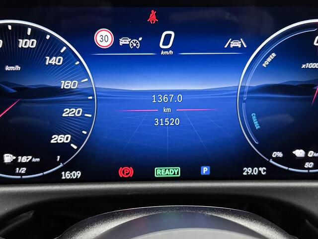 Mercedes-Benz E-estate 300 e Luxury Line | 360° camera | Trekhaak | Winterpakket | DIGITAL Light | Inclusief 24 maanden MB Certified garantie voor Europa.