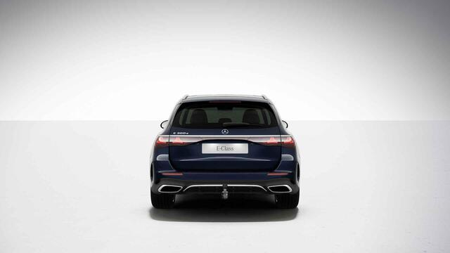 Mercedes-Benz E-estate 300e Business Solution AMG | Premium pakket | Superscreen | Panoramaschuifdak | Winterpakket | Trekhaak |