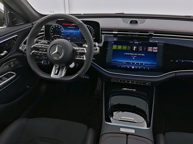 Mercedes-Benz E-estate Mercedes-AMG 53 4MATIC+ AMG Performance Sitz-Paket Advanced | AMG DYNAMIC PLUS Paket | Panorama Schuif-Kanteldak | Trekhaak. Inclusief 24 maanden Mercedes-Benz Certified garantie voor Europa.