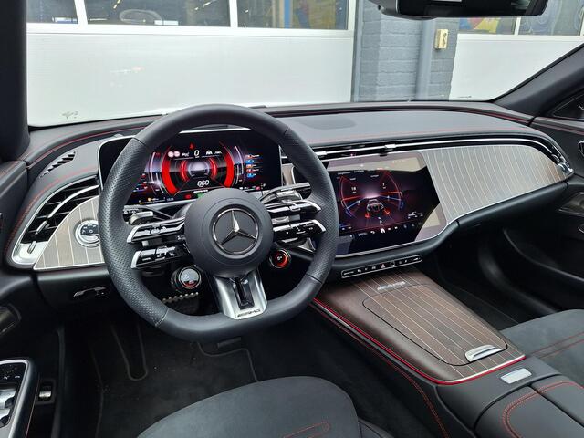 Mercedes-Benz E-estate Mercedes-AMG AMG 53 HYBRID 4MATIC+ | Panoramadak | Night Pakket II | Burmester | Trekhaak Wegklapbaar | Rijassistentiepakket Plus | Memory Pakket | 360° Camera | Head-up Display | DIGITAL LIGHT | Keyless-GO | Elektrisch Bedienbare Achterklep