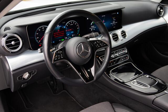 Mercedes-Benz E-estate 300 e AMG Line , Adap. Cruise, HUD, Sfeerverlichting,