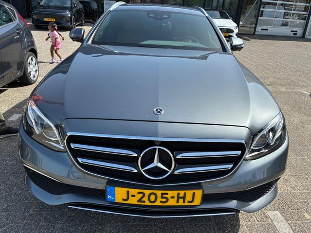 Mercedes-Benz E-estate 200 Premium | AUTOMAAT | NIEUWE APK | LEDER | PDC | NAVI | CRUISE |