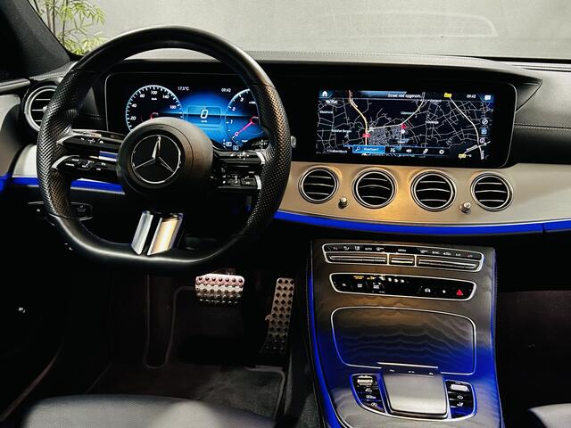 Mercedes-Benz E-estate 200 AMG // Trekhaak // Leder // 360 Camera // Nightpakket // Sfeerverlichting // Keyless Entry // Alarm 3 // Dode hoek Assistent // Zwarte hemel