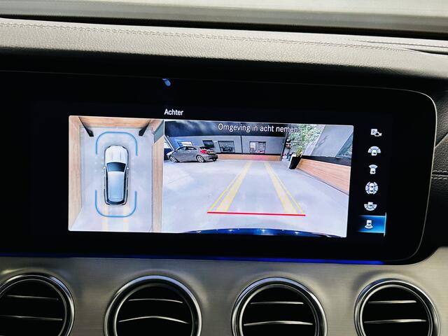 Mercedes-Benz E-estate 200 AMG // Trekhaak // Leder // 360 Camera // Nightpakket // Sfeerverlichting // Keyless Entry // Alarm 3 // Dode hoek Assistent // Zwarte hemel
