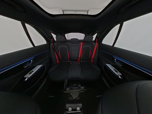 Mercedes-Benz E-estate Mercedes-AMG 53 4MATIC+ AMG DYNAMIC PLUS Paket | Trekhaak | MBUX Superscreen | Panorama Schuif-Kanteldak | AMG Real Performance Sound. Inclusief 24 maanden MB Certified garantie voor Europa.