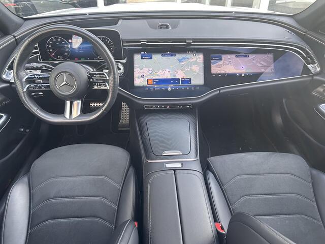 Mercedes-Benz E-estate 300 e AMG Line | Superscreen | Panoramadak | Trekhaak