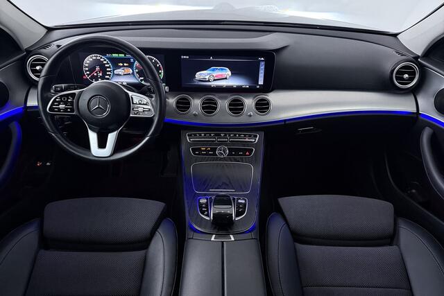 Mercedes-Benz E-estate 300 de Advantage (TREKHAAK, STOELVERWARMING, SFEERVERLICHTING, CRUISE ADAPTIEF, CAMERA)