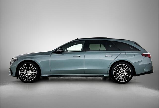 Mercedes-Benz E-estate 300 e AMG Line Trekhaak | Widesreen Cockpit | Multiespaaks 20 ionch AMG wielen | Panoramadak | AMG Styling Inclusief 24 maanden Mercedes-Benz Certified garantie voor Europa.