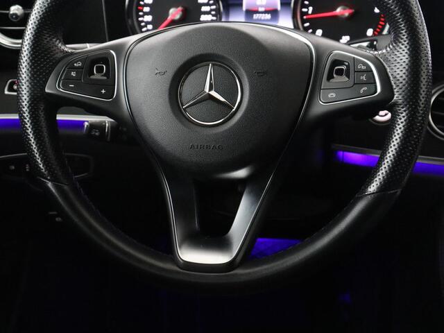Mercedes-Benz E-estate 200 d | Half Leder | Trekhaak | Camera | Adaptive cruise | Sfeerverlichting | Park assist | Navigatie | Full LED |