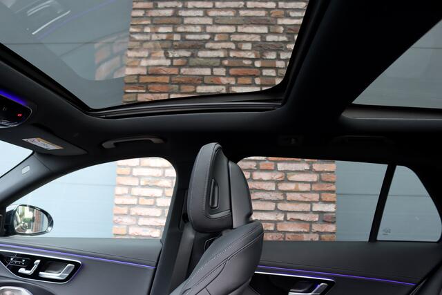 Mercedes-Benz E-estate 300 e AMG Line | Hyperscreen | Distronic+ | Nappa Leder | Burmester | Massage | Stoelventilatie | Digital Light | Trekhaak | Pamoramdak | HUD | Verwarmd Stuurwiel |