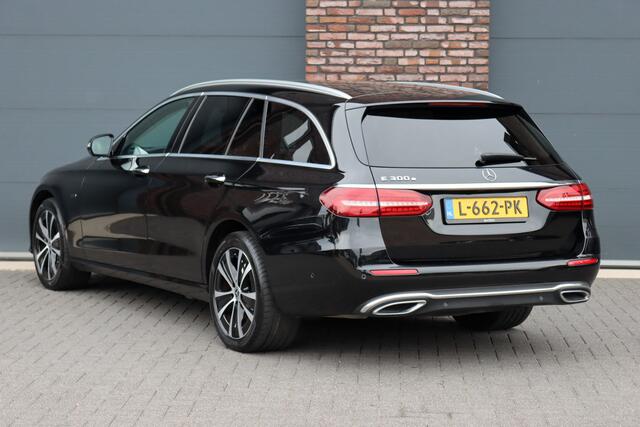 Mercedes-Benz E-estate 300 e Business Solution Luxury | Trekhaak | Augmented Reality | Surround Camera | Keyless Go | Sfeerverlichting | Dodehoekassistent | Multibeam LED |