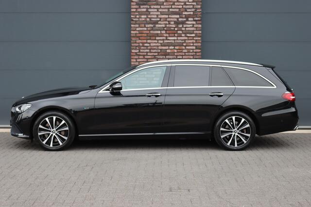 Mercedes-Benz E-estate 300 e Business Solution Luxury | Trekhaak | Augmented Reality | Surround Camera | Keyless Go | Sfeerverlichting | Dodehoekassistent | Multibeam LED |