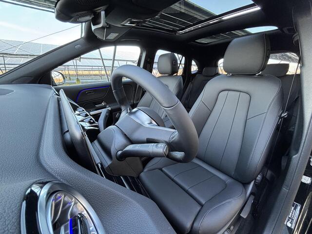 Mercedes-Benz EQA 250+ Luxury Line 71 kWh | Panoramadak | Sfeerverlichting | Trekhaak | Parkeercamera | Stoelverwarming |