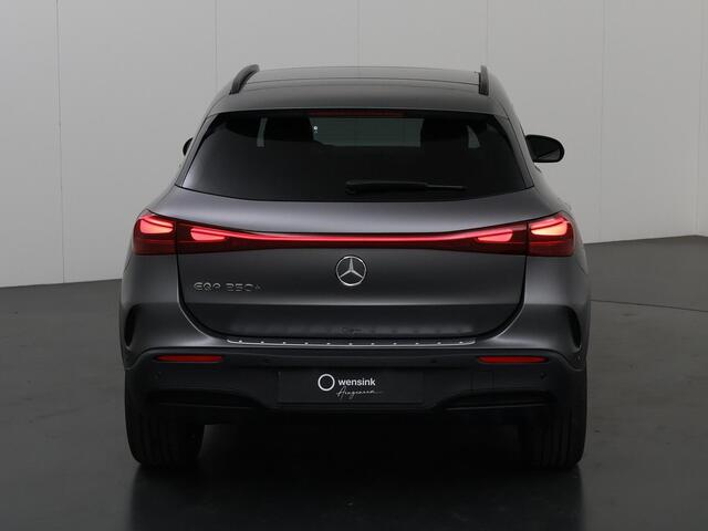 Mercedes-Benz EQA 250+ AMG Line 71 kWh | Matte Designo kleur | Sfeerverlichting | Panorama Dak | Head-Up Display | Elektrische Stoel + Memory | Burmester Sound System |