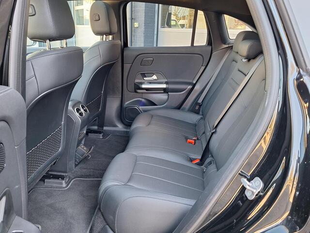 Mercedes-Benz EQA 250+ Luxury line | Panoramadak | Achteruitrijcamera | Stoelverwarming | Sfeerverlichting | Elektrische achterklep